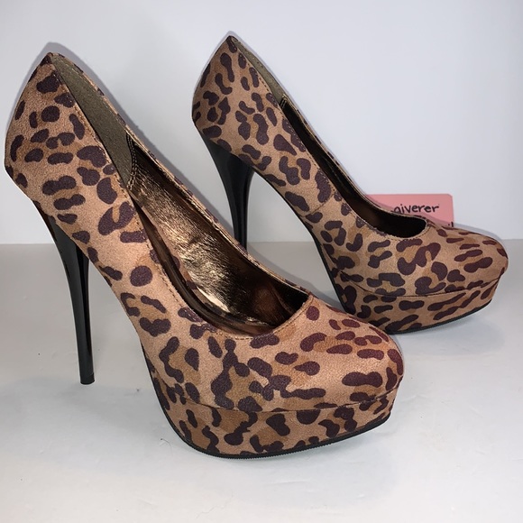 Charlotte Russe NWOT Leopard Platform Pump Heels - Picture 4 of 16